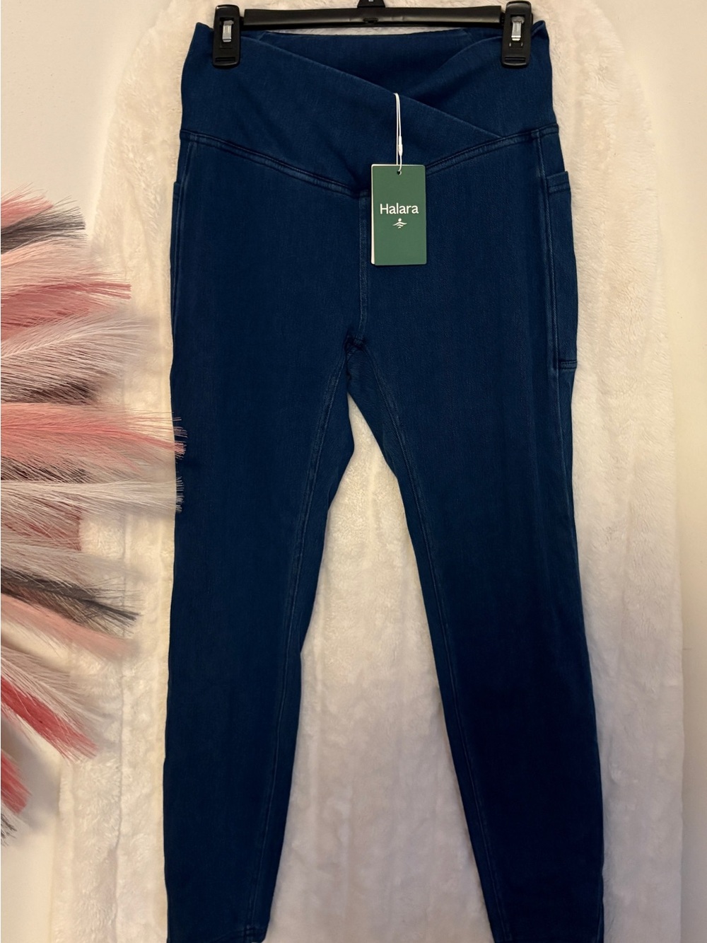 HALARA Navy Crossover Waist High-Rise Jeggings